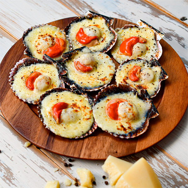 Ostión parmesano con coral 8 unidades
