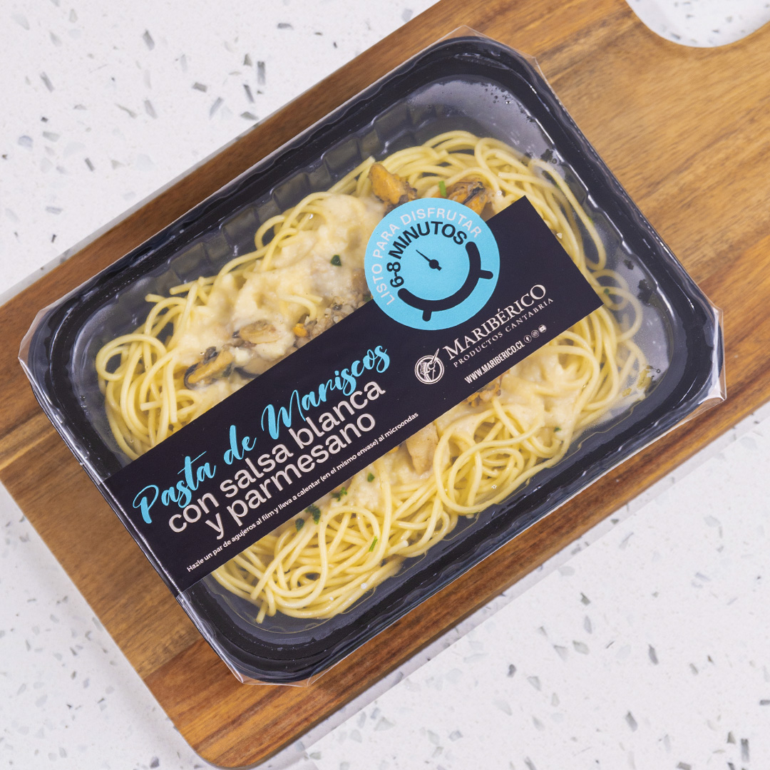 Pasta de Mariscos con Salsa Blanca y Parmesano